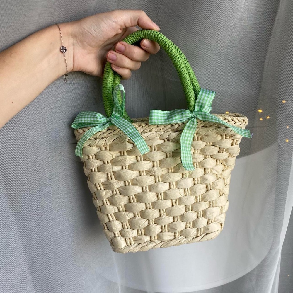 Chic Woven Straw Tote with Green Accents